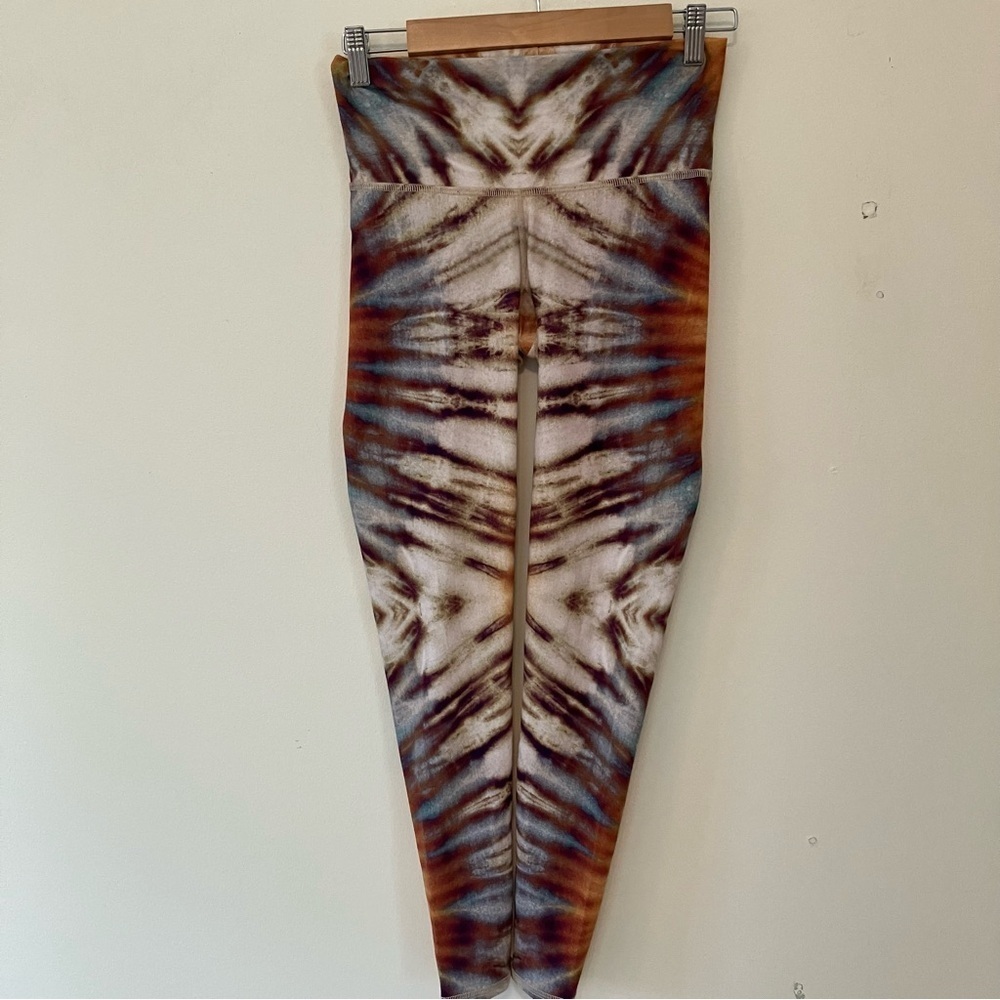 Niyama Sol Leggings Womens Sz. M Lion Yellow Ankle Yoga Active Athleisure